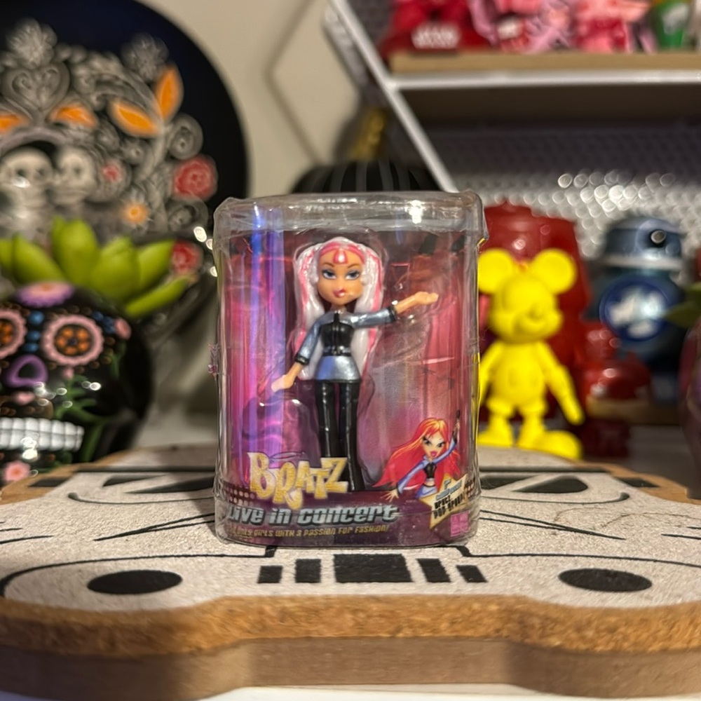 Mini Bratz pop group!